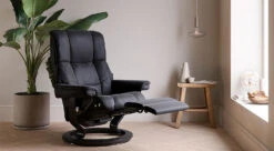 Mayfair Stressless Recliner With Power Leg & Back -Furniture Sale Store Stressless Mayfair Power RoomSetting1 main